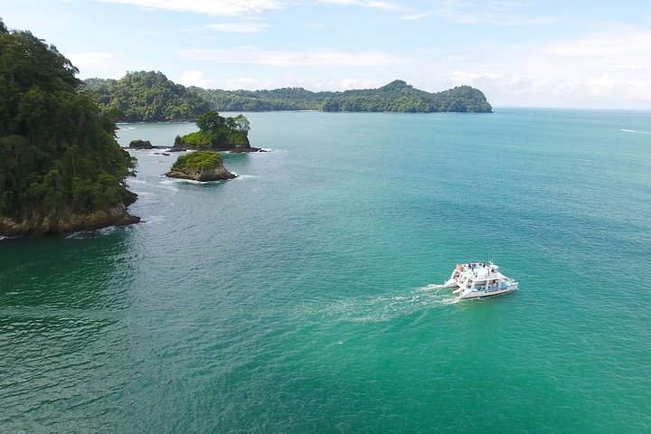 Catamaran Cruise from Manuel Antonio with Snorkeling - Photo 1 of 12